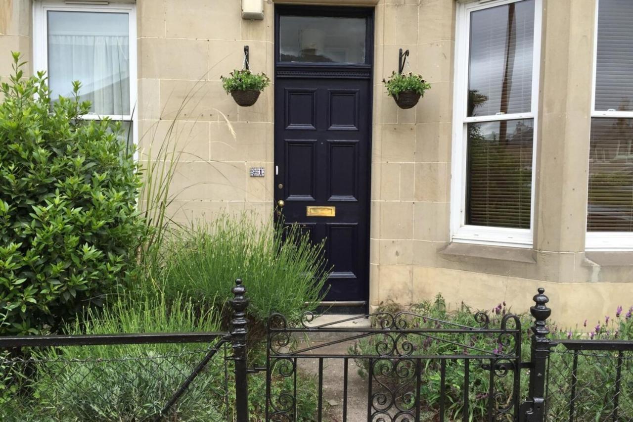 Central And Spacious 2 Bedroom Flat With Garden Edinburgh Exterior photo