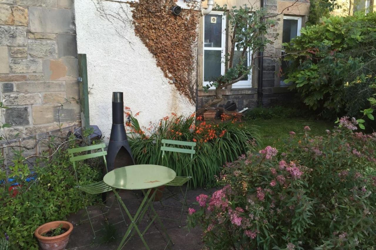 Central And Spacious 2 Bedroom Flat With Garden Edinburgh Exterior photo