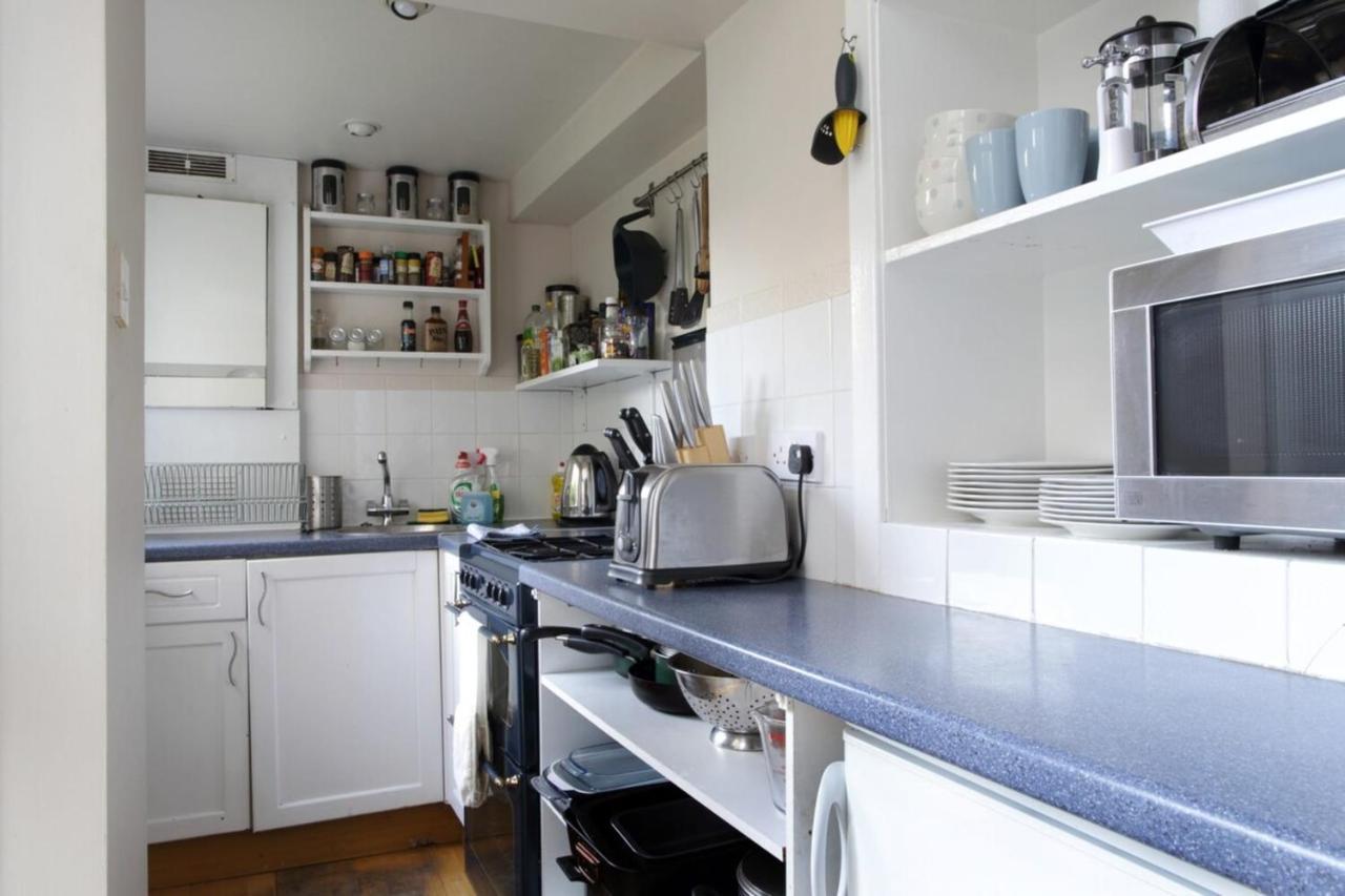 Central And Spacious 2 Bedroom Flat With Garden Edinburgh Exterior photo