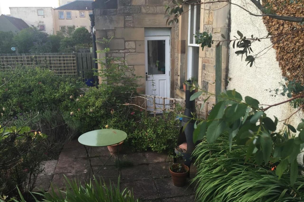 Central And Spacious 2 Bedroom Flat With Garden Edinburgh Exterior photo